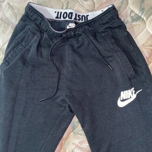 nike sweats !